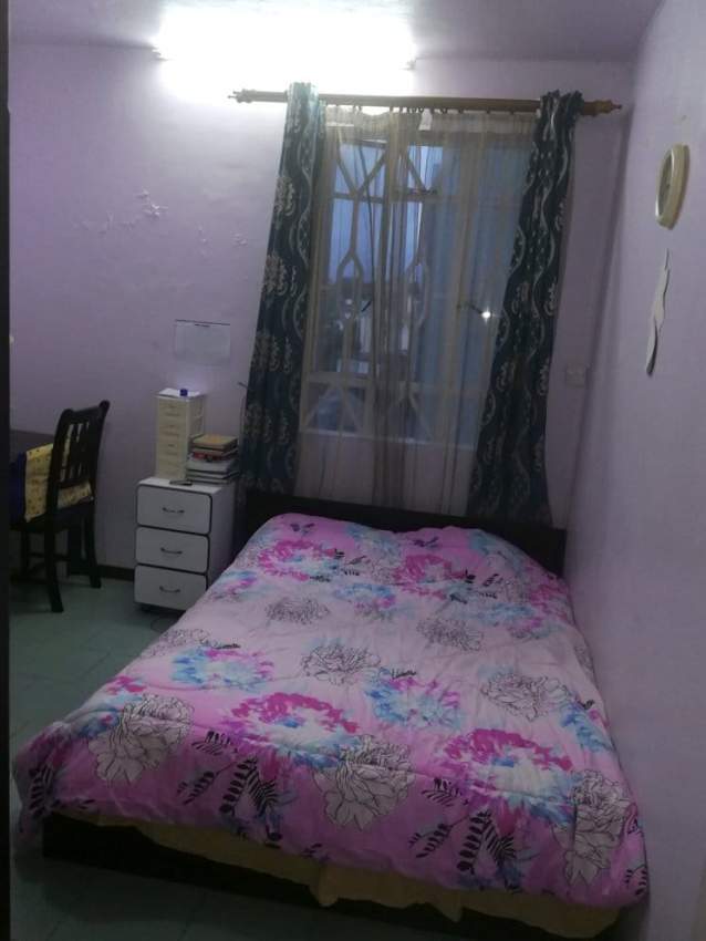 Lot de Meubles + Mattress à Vendre (Furniture) - 5 - Others  on Aster Vender