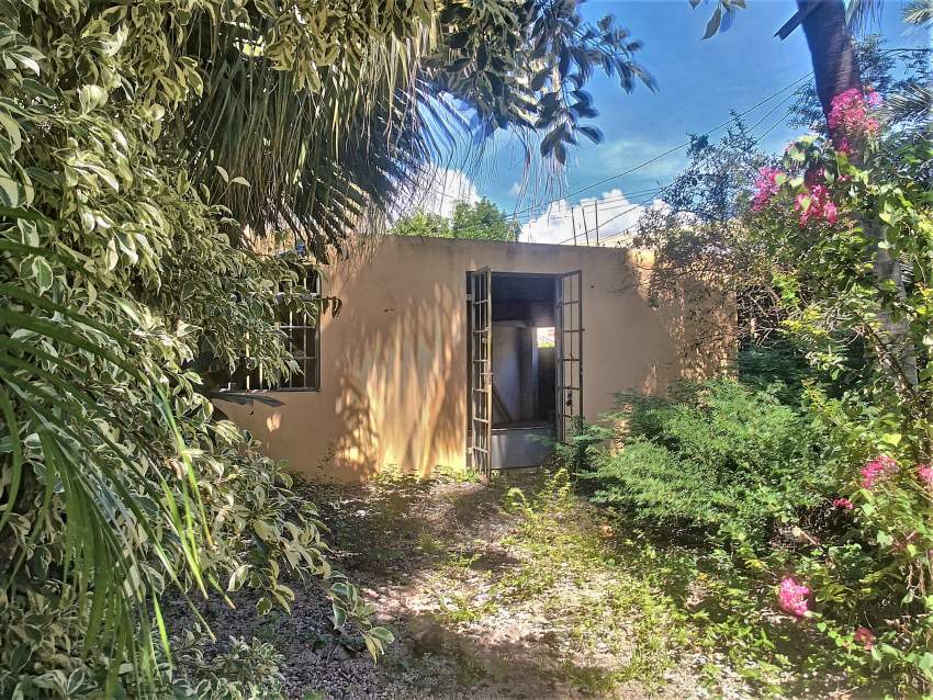 (Ref. MA7-383) Bâtiment commercial sur route principale - 5 - Commercial Space  on Aster Vender