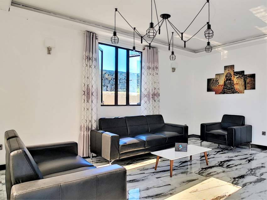 (Ref. MA7-419) Maison moderne - 2 - House  on Aster Vender