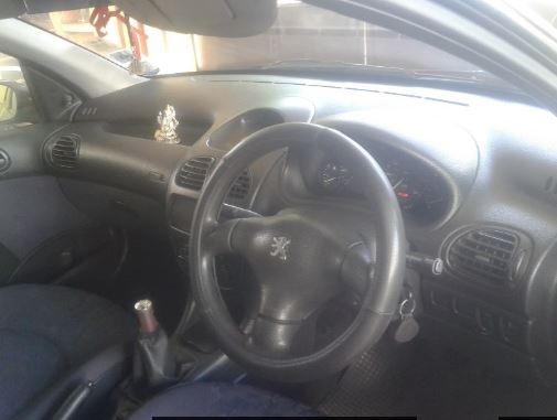 A Vendre Peugeot 206 XR - 2 - Family Cars  on Aster Vender