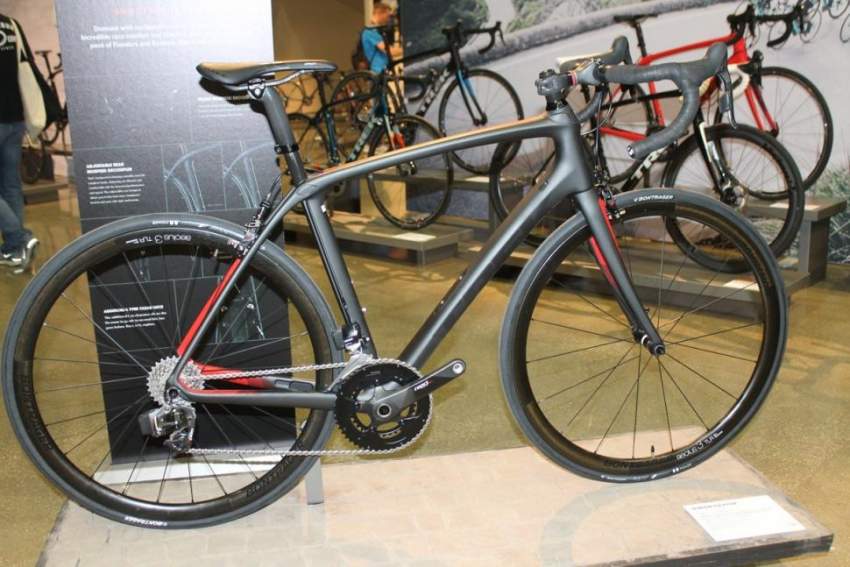 2021 Trek Domane SLR 9 eTap on Aster Vender