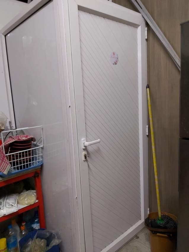 Porte en alluminium - 0 - Others  on Aster Vender