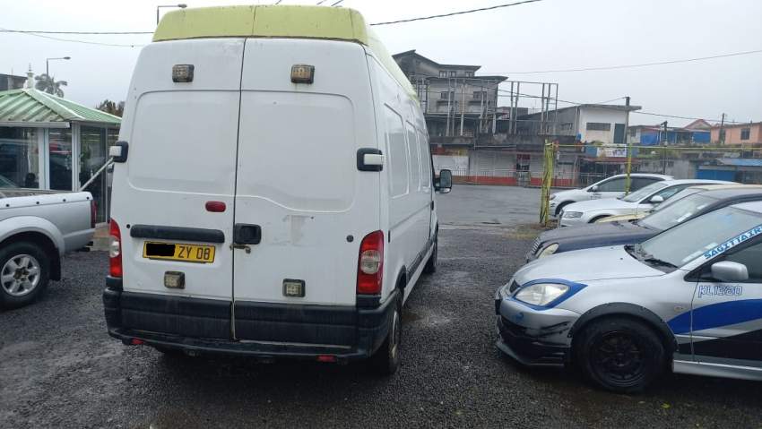 Nissan interstar year 08  - 5 - Cargo Van (Delivery Van)  on Aster Vender