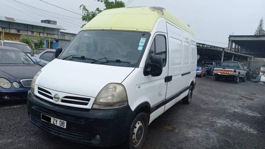 Nissan interstar year 08  - 1 - Cargo Van (Delivery Van)  on Aster Vender