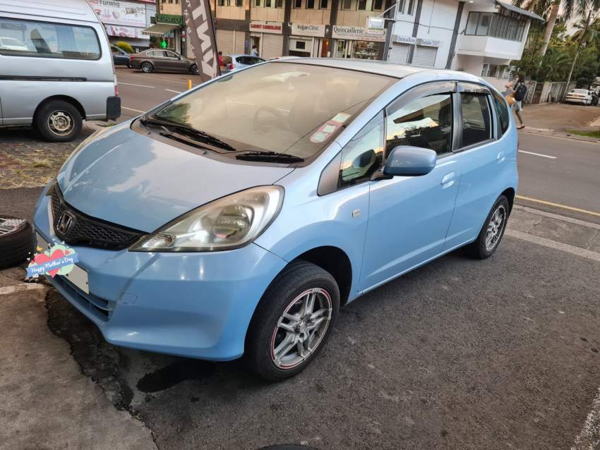 Honda Fit - 2 - Family Cars  on Aster Vender