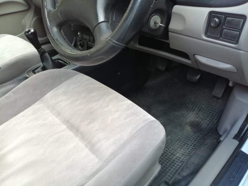 NISSAN - SUNNY - 2002 - 5 - Family Cars  on Aster Vender