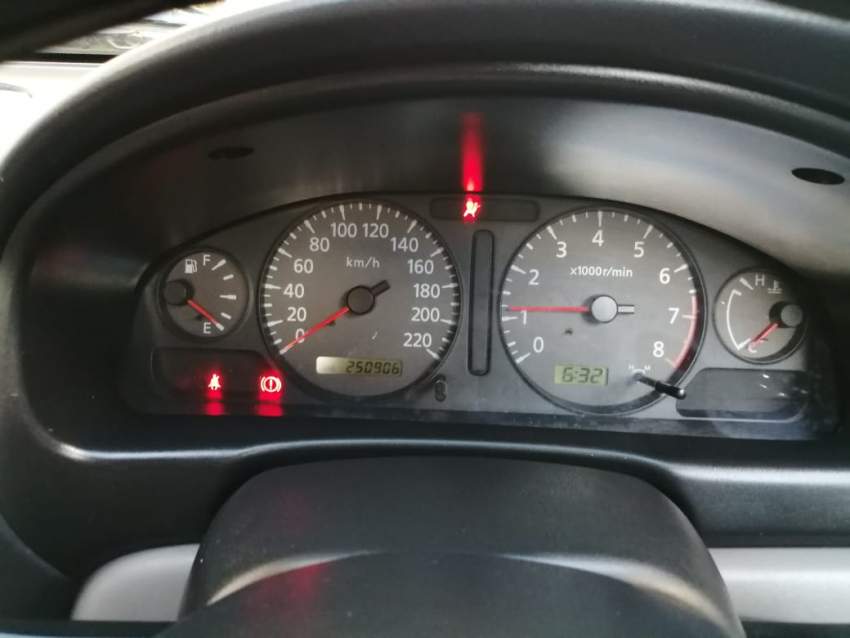 NISSAN - SUNNY - 2002 - 1 - Family Cars  on Aster Vender