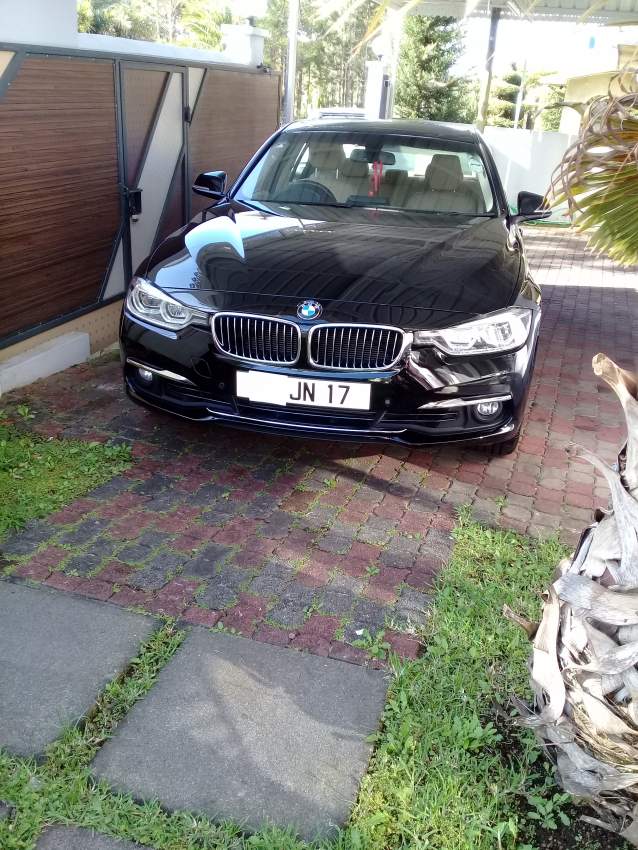 BMW 318i on Aster Vender