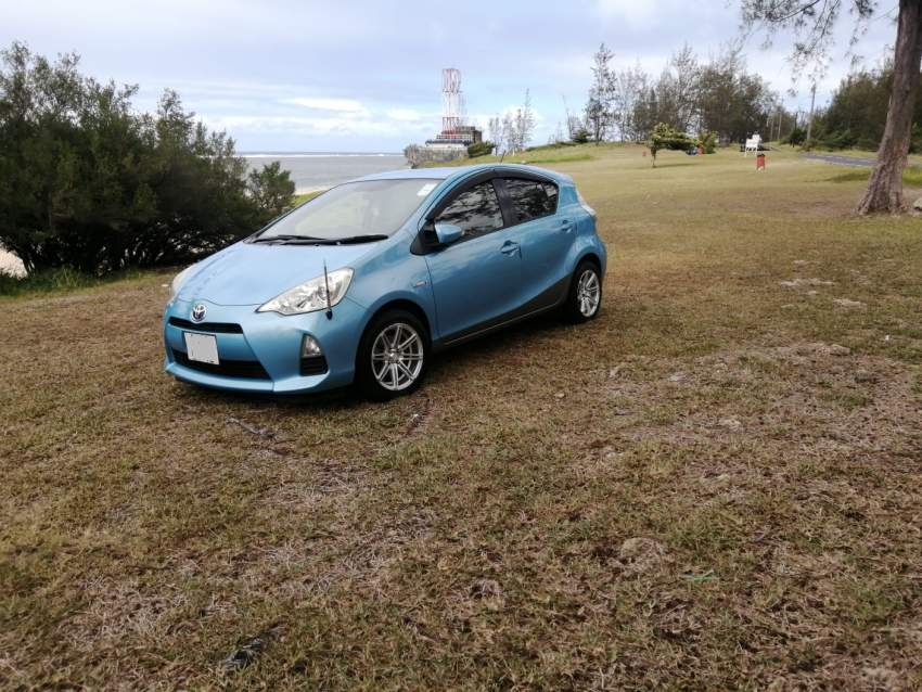 Toyota Aqua 2013 - 1 - Compact cars  on Aster Vender
