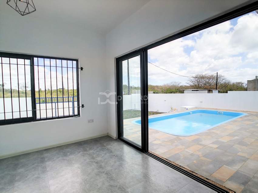 (Ref. MA7-571) Maison contemporaine avec jardin - 1 - House  on Aster Vender