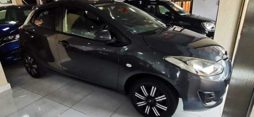 MAZDA DEMIO YR CZ 13  - 4 - Family Cars  on Aster Vender