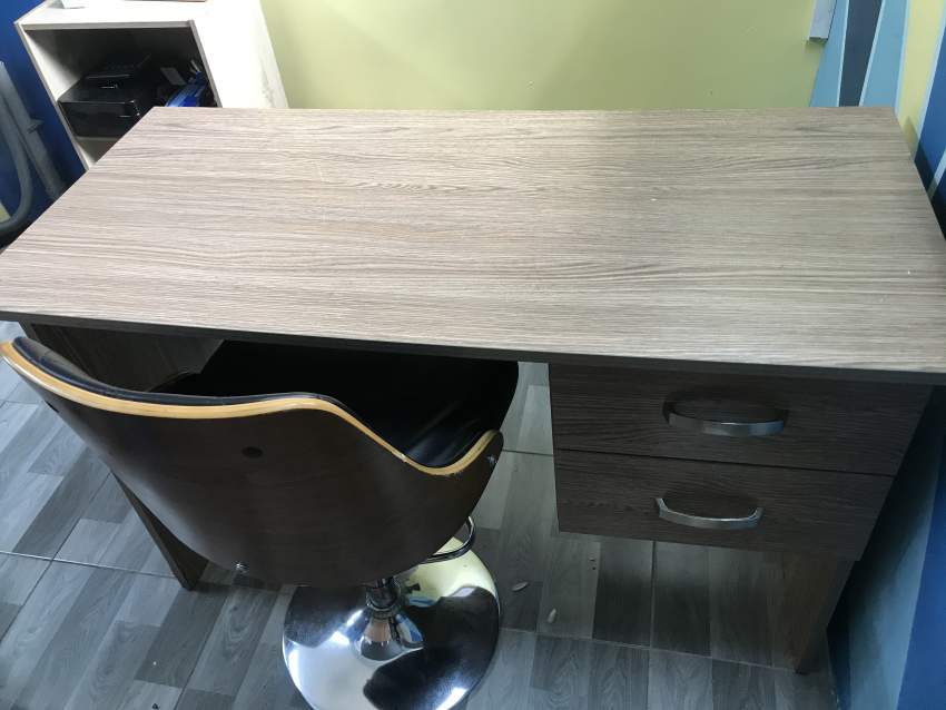 Nail table and chair - Hair & Beauty Salon on Aster Vender