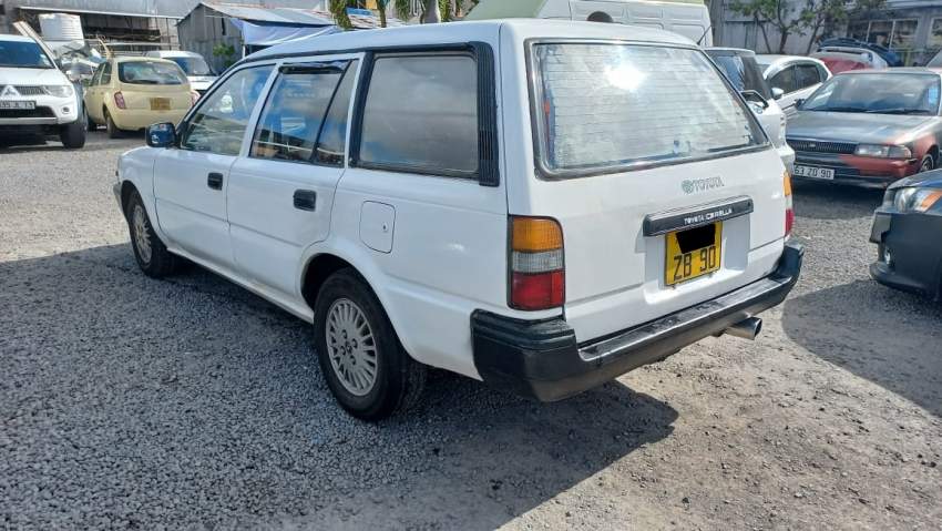 Toyota Corolla Autovan Year 90  - 3 - Family Cars  on Aster Vender