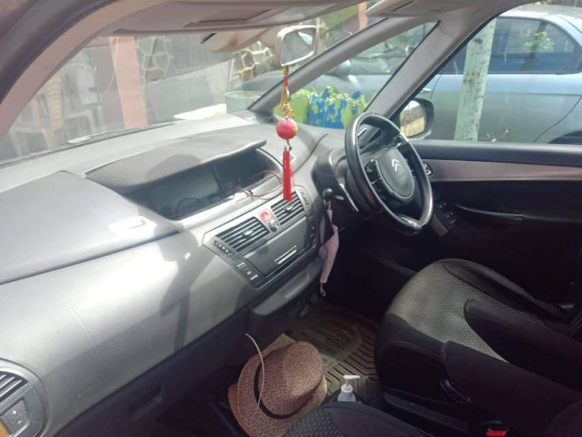 Urgent sale - 2 - Family Cars  on Aster Vender