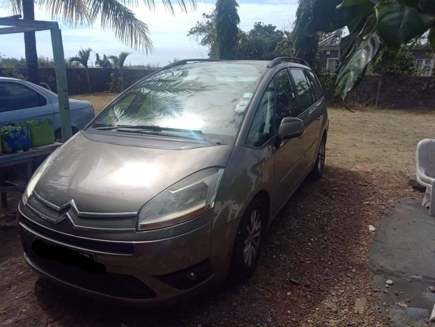 Urgent sale - 1 - Family Cars  on Aster Vender