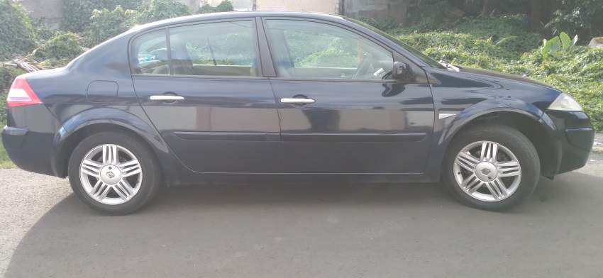 Renault Megane 2009 - 1 - Family Cars  on Aster Vender