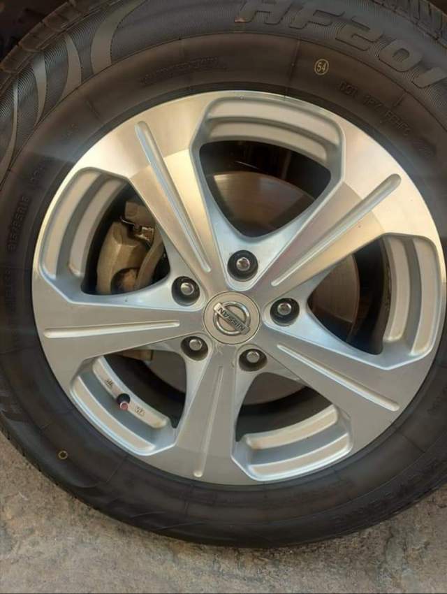  Nissan Qashquai  - 4 - SUV Cars  on Aster Vender