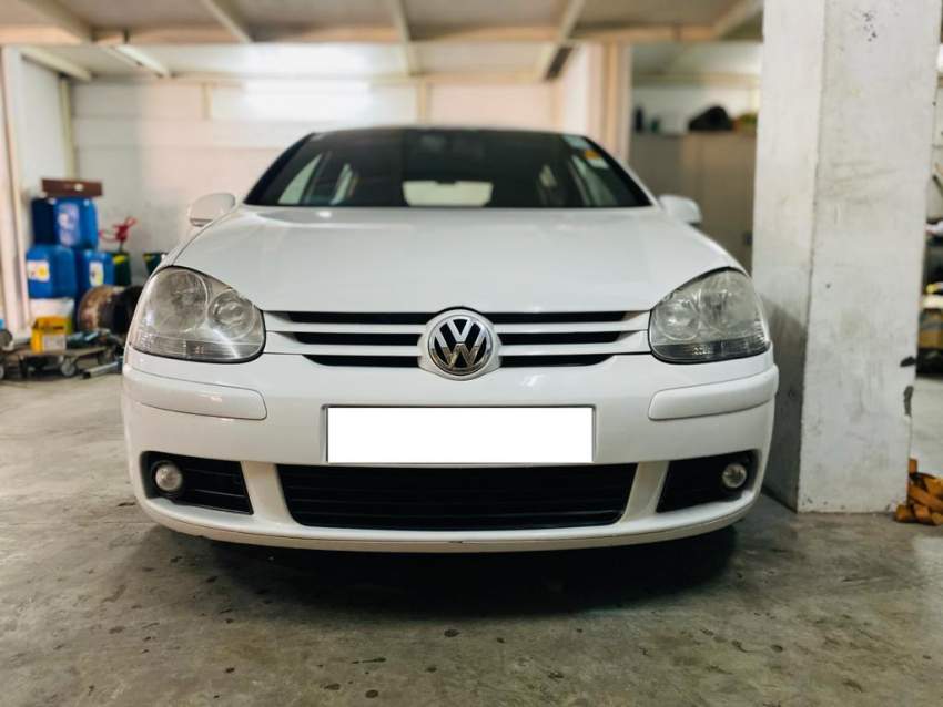 Volkswagen Golf 5- Excellent condition - 4 - Family Cars  on Aster Vender