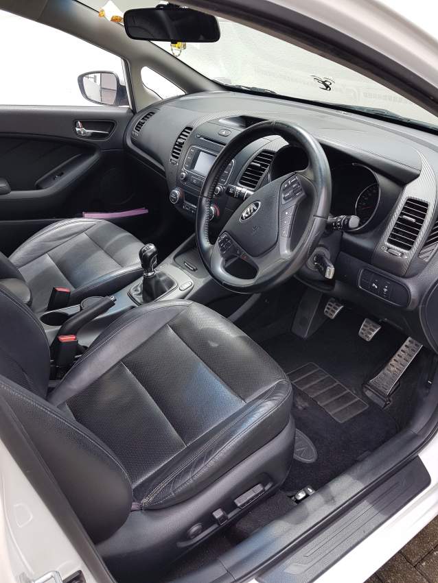 Kia Cerato Sedan for Sale full options Year 2013 - 2 - Family Cars  on Aster Vender