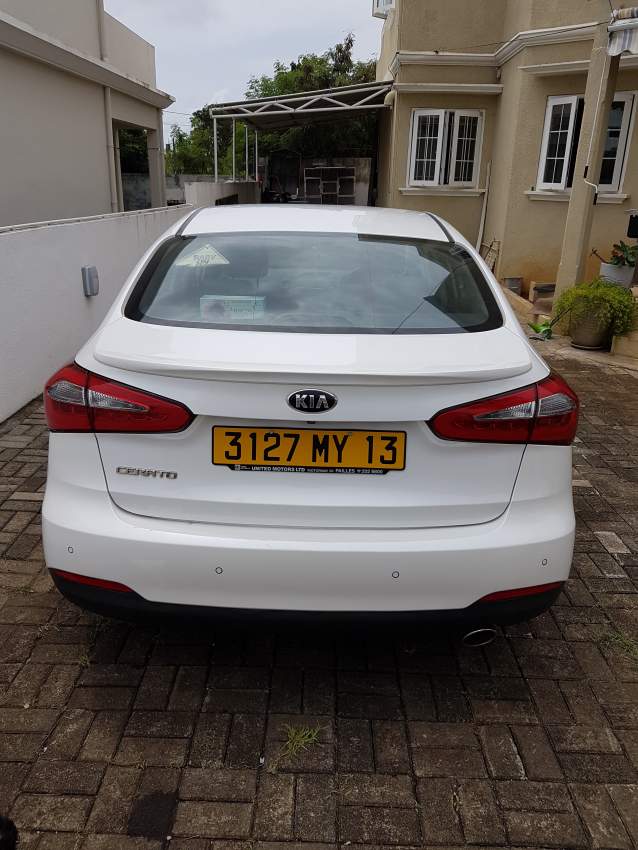 Kia Cerato Sedan for Sale full options Year 2013 - 1 - Family Cars  on Aster Vender