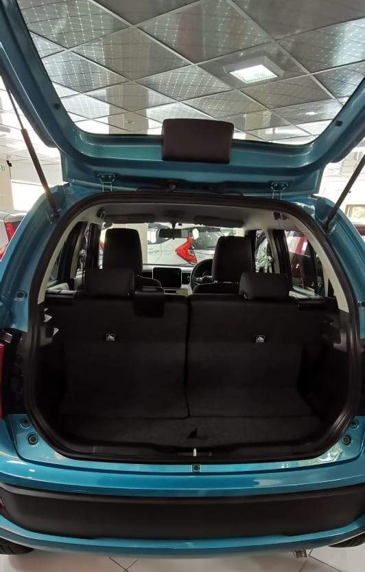 SUZUKI IGNIS YR JULY 2017 - 3 - Family Cars  on Aster Vender