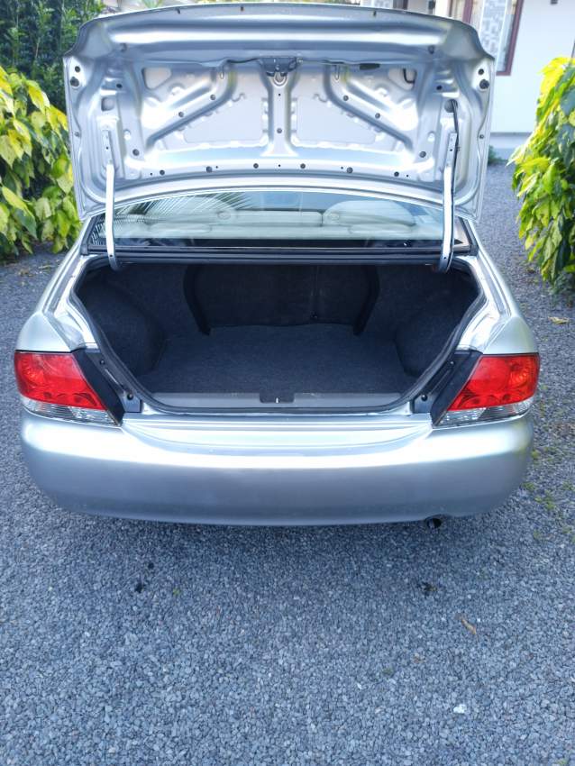 Mitsubishi Lancer glx  - 1 - Family Cars  on Aster Vender