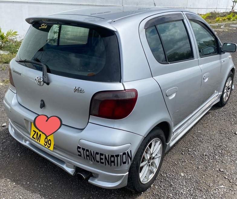 Toyota Vitz Manual Year 1999 - 3 - Compact cars  on Aster Vender