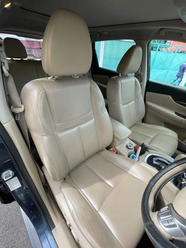 Second- hand Nissan X-Trail - 2 - SUV Cars  on Aster Vender