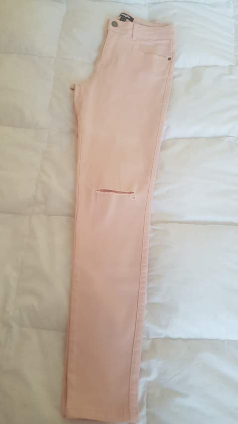 Pantalon - 1 - Pants & Leggings (Women)  on Aster Vender