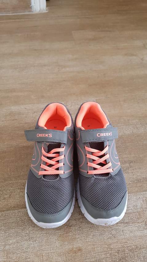 Baskets taille 37 Creeks - 1 - Sneakers  on Aster Vender