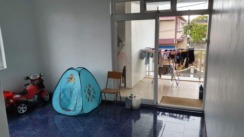 Maison à Louer - 5 - House  on Aster Vender