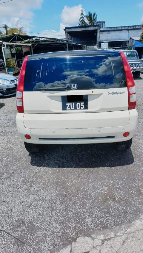 Honda CR-V Year 05  - 2 - SUV Cars  on Aster Vender