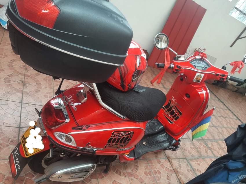 Vespa VXL 150 - 1 - Scooters (above 50cc)  on Aster Vender
