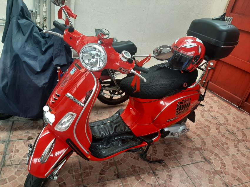 Vespa VXL 150 - 2 - Scooters (above 50cc)  on Aster Vender