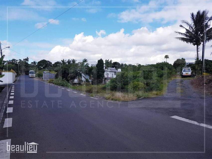 * 10  Perches Residential land, Lallmatie * - 0 - Land  on Aster Vender