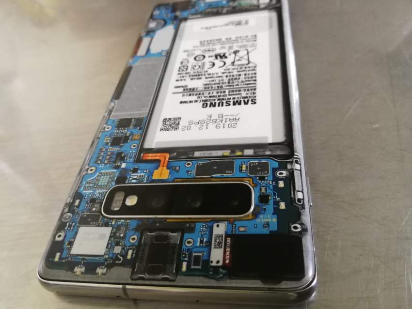 Samsung Galaxy S10+ - 3 - Android Phones  on Aster Vender