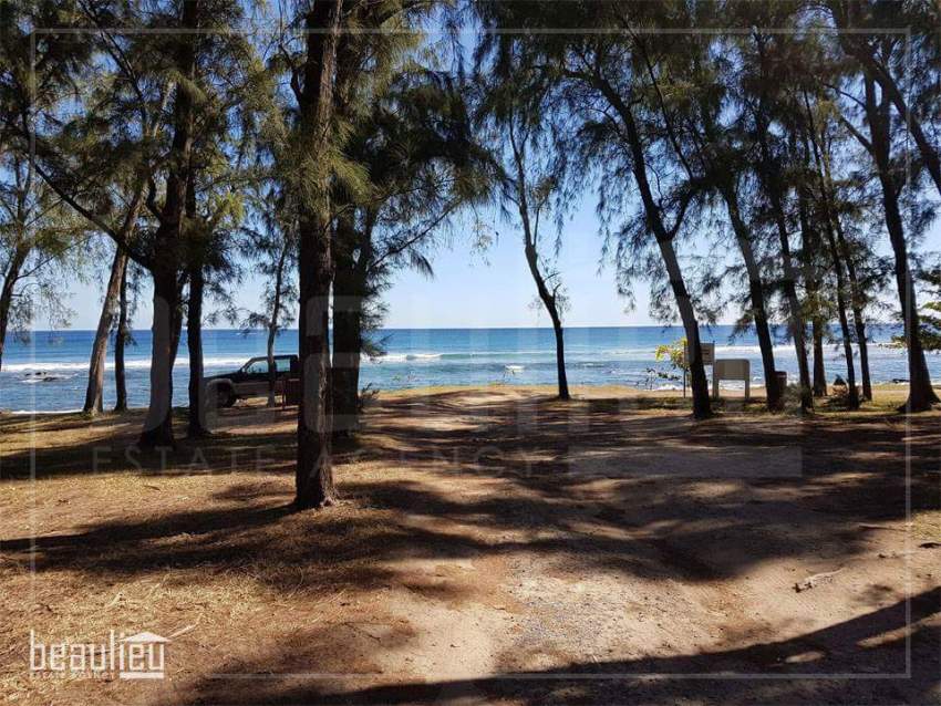 *41 Perches & 47 Perches Residential lands, Pointe aux Piments * - 3 - Land  on Aster Vender