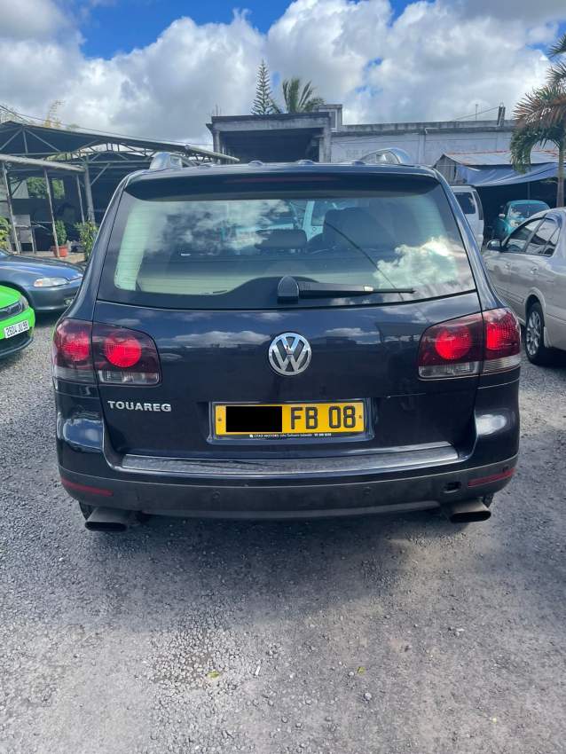 Volkswagen Touareg Year 08  - 1 - SUV Cars  on Aster Vender