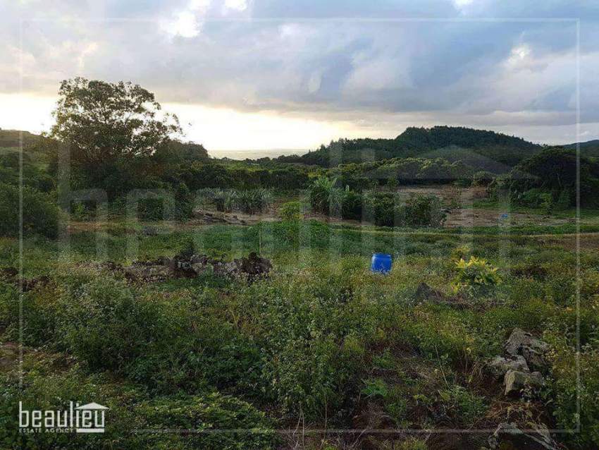 *42 perches Residential Land in Nouvelle Decouverte  - 1 - Land  on Aster Vender
