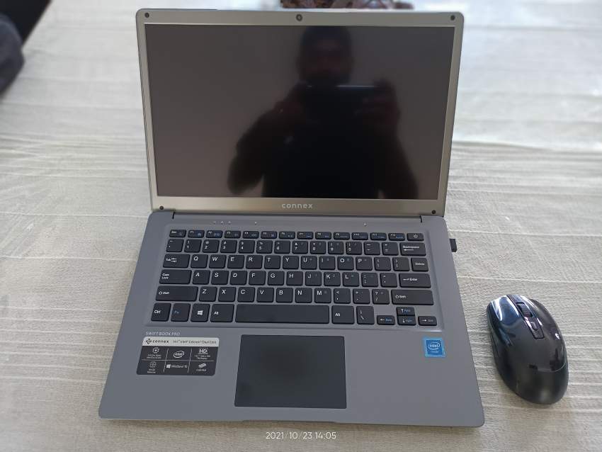 Laptop connex at AsterVender