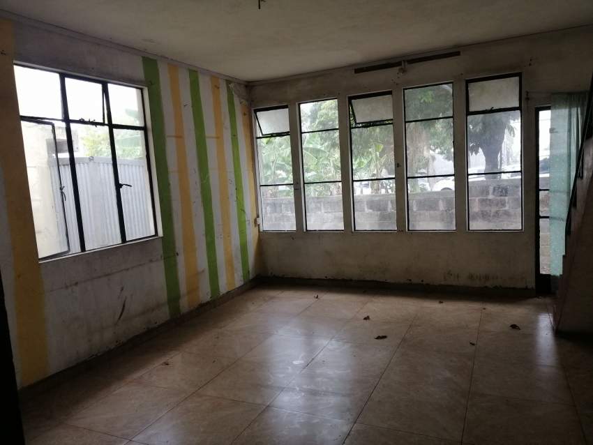 2 Maison à vendre à Rose Hill - 4 chambres - 70 toises - 2 - House  on Aster Vender