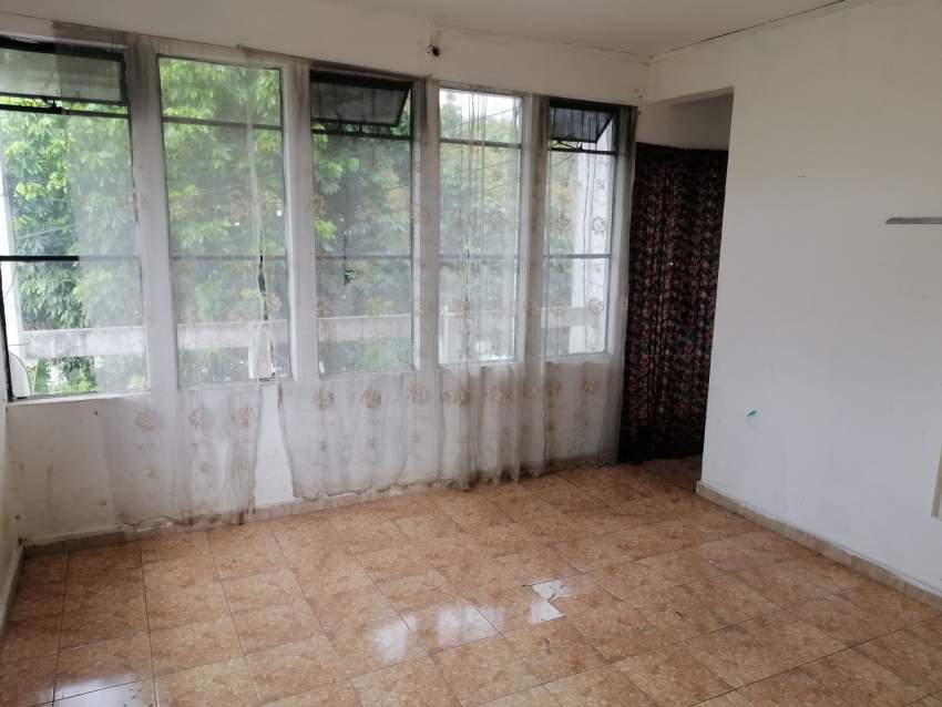 2 Maison à vendre à Rose Hill - 4 chambres - 70 toises - 4 - House  on Aster Vender