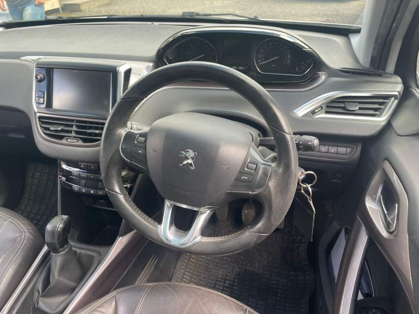 Peugeot 2008 Year 13  - 1 - SUV Cars  on Aster Vender