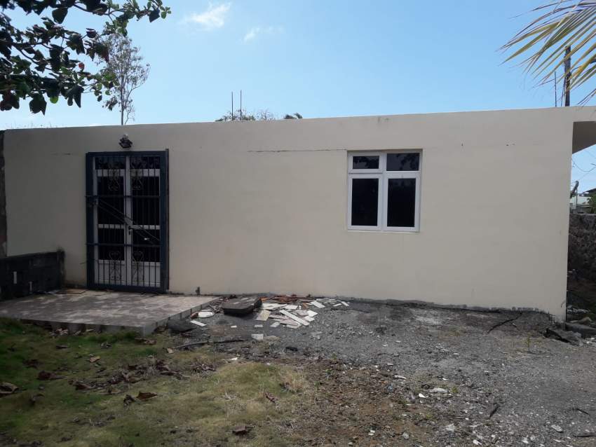 Renting house with 6 rooms at Roche terre - 0 - House  on Aster Vender