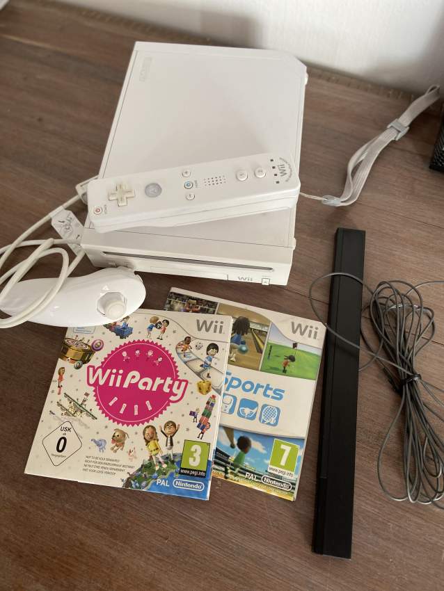 Nintendo Wii Console - 1 - Wii  on Aster Vender