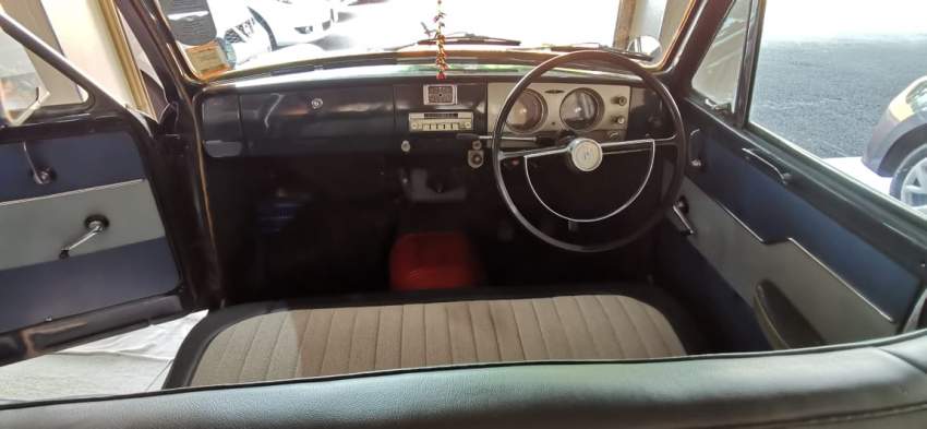 VINTAGE CAR NISSAN BLUE BIRD  - 3 - Family Cars  on Aster Vender