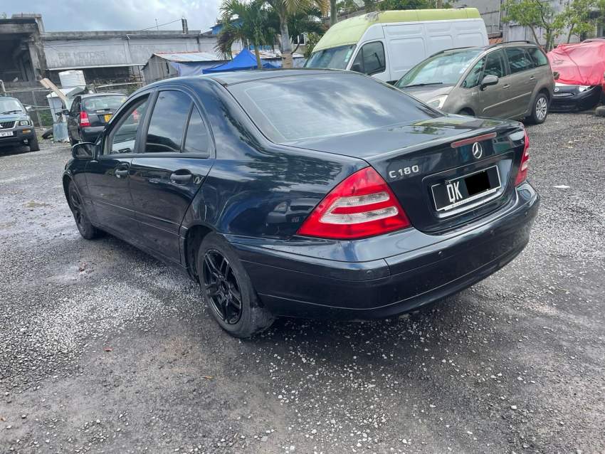 Mercedes C180 Year 00  - 3 - Family Cars  on Aster Vender