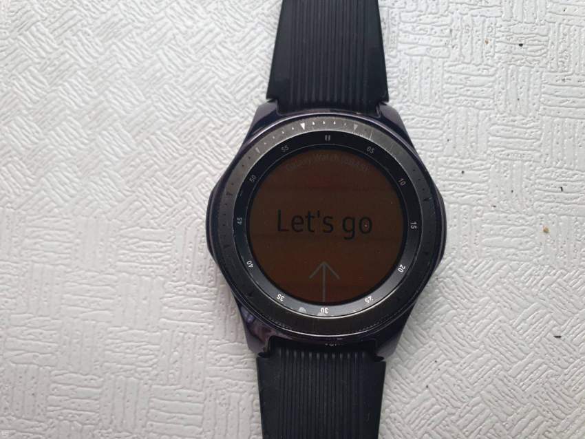 Galaxy Watch Classic 46mm Silver - 3 - Smartwatch  on Aster Vender