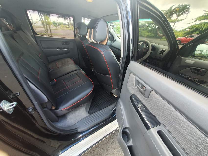 For Sale Toyota Hilux 4WD Yr 2015 - SOLD - 4 - Pickup trucks (4x4 & 4x2)  on Aster Vender