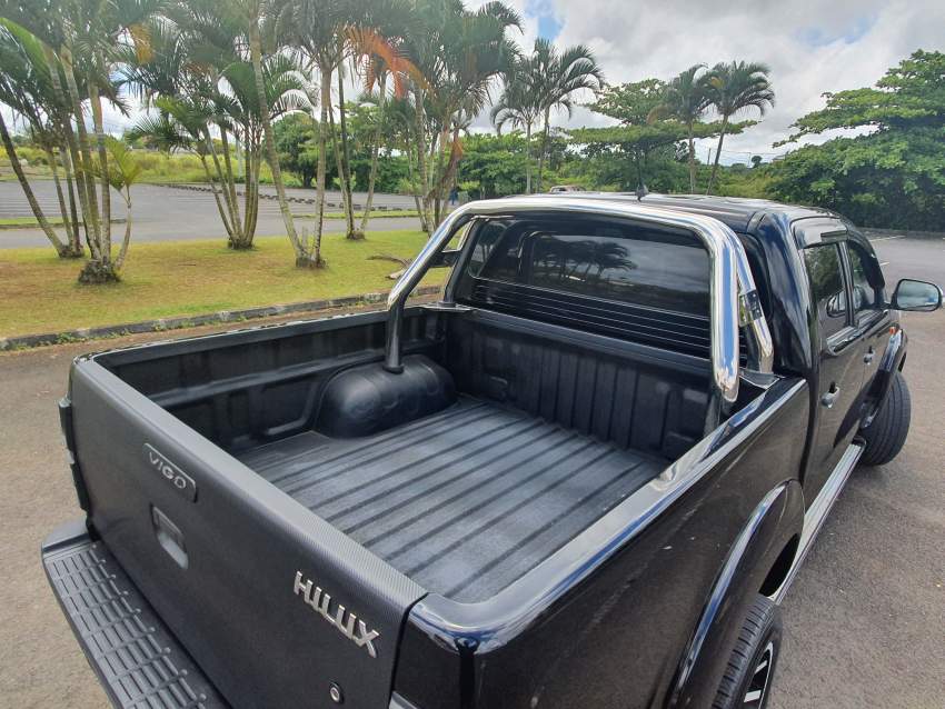 For Sale Toyota Hilux 4WD Yr 2015 - SOLD - 2 - Pickup trucks (4x4 & 4x2)  on Aster Vender